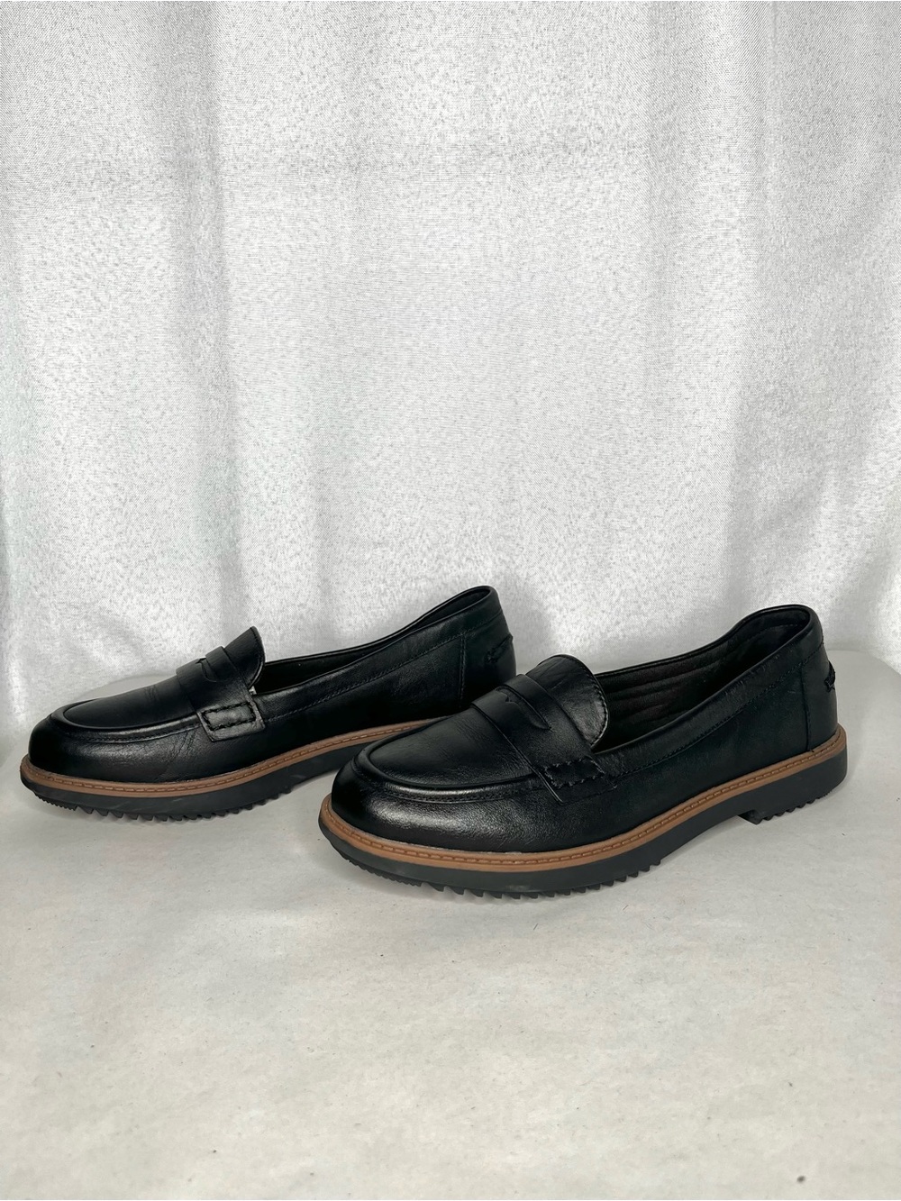 Clarks Collection Black Leather Penny Loafers Women’s 6.5 M